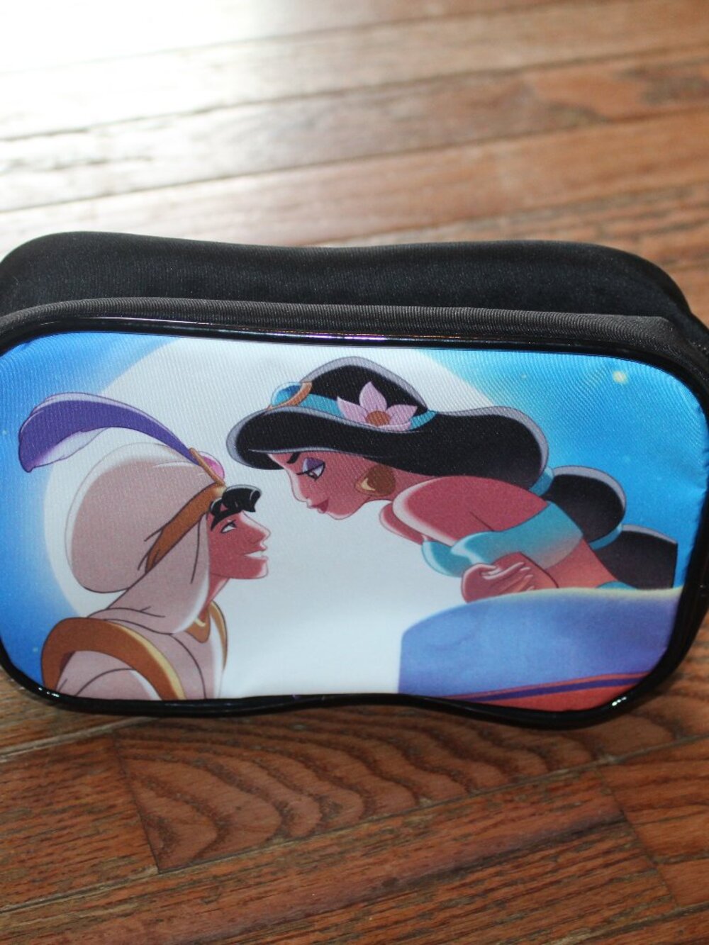 Soho Disney Makeup Bag Jasmine makeup Bag or purse with  Side Handle New